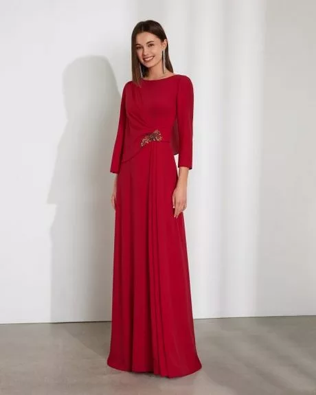 vestidos-de-noche-rojos-2024-00_5-15 Crvene večernje haljine 2024