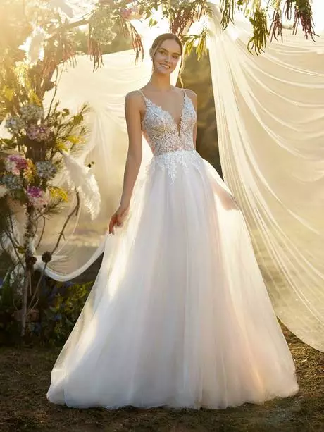 vestidos-de-novia-corte-princesa-2024-65_16-8 Vjenčanice princeze 2024