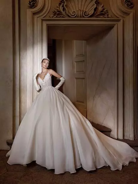 vestidos-de-novia-estilo-princesa-2024-81_9-20 Vjenčanice u stilu princeze 2024
